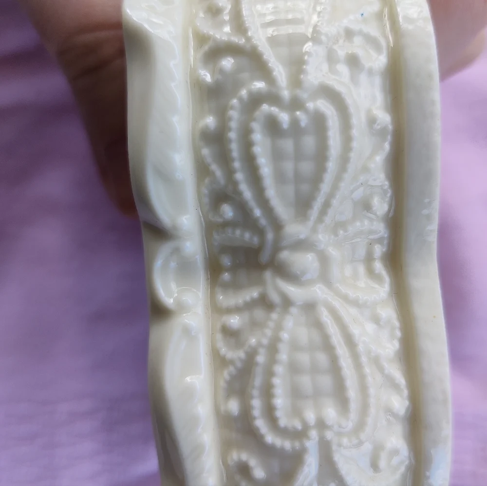 Vintage Heritage House Love Me Tender Box - Picture 6 of 7